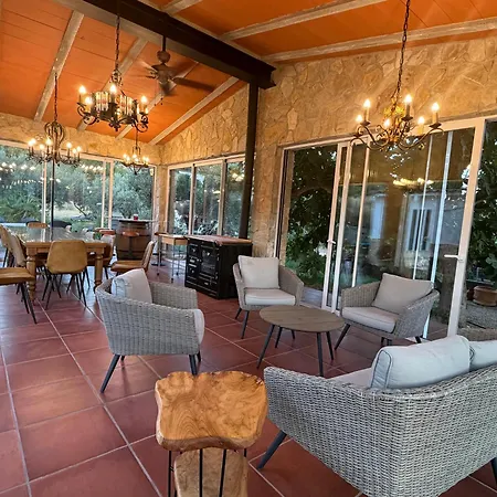 Haus Garten Eden Villa *